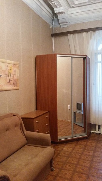 Большая комната на Чайковского